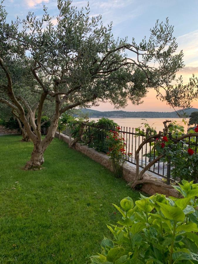 Luxurious City Retreat With Pool Sibenik Exterior photo